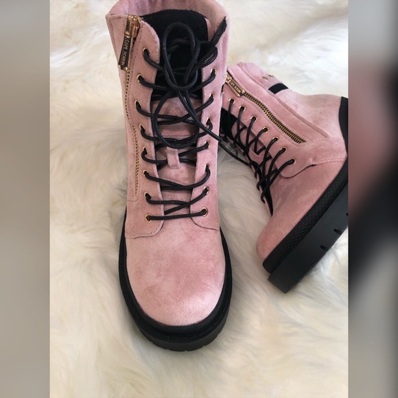 Nasty Gal Shoes - Last Item Size 10!!! 💕☠️💕….Pink Faux Suede Combats Boots